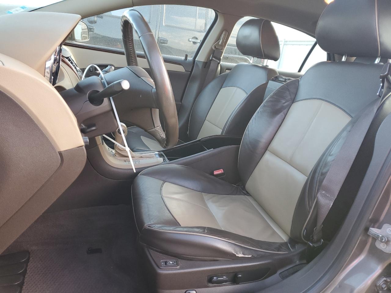 2011 Chevrolet Malibu - Image 7