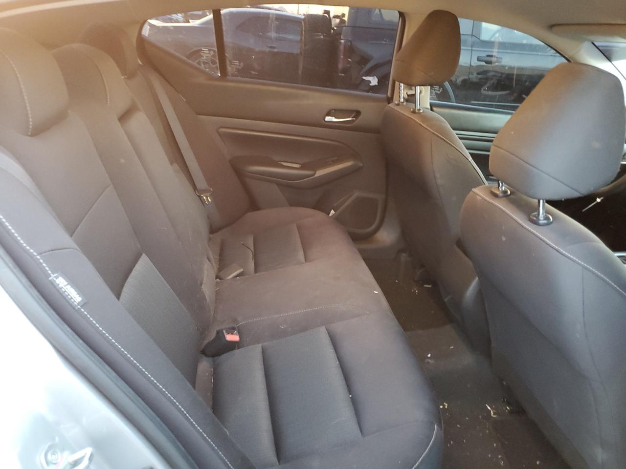 2021 Nissan Altima - Image 10