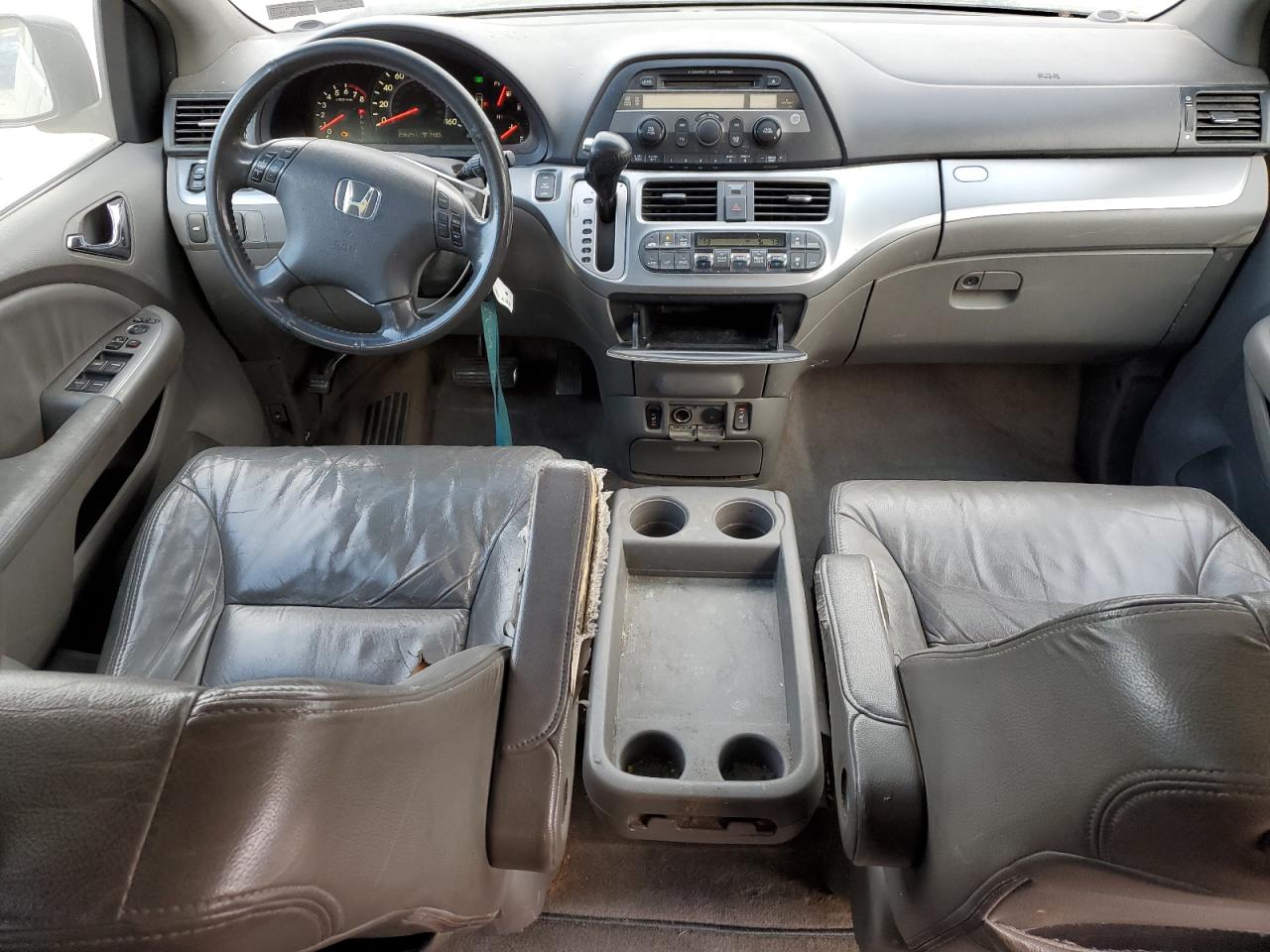2010 Honda Odyssey - Image 8