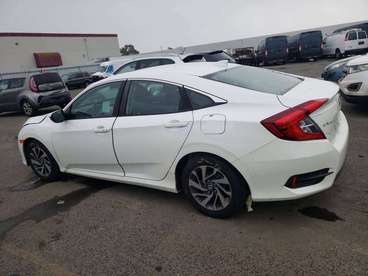 VIN 2HGFC2F71JH535161 2018 HONDA CIVIC no.2