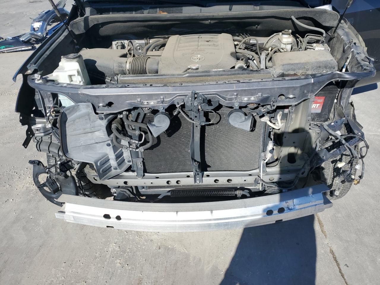 VIN 5TFDW5F1XJX699577 2018 TOYOTA TUNDRA no.11