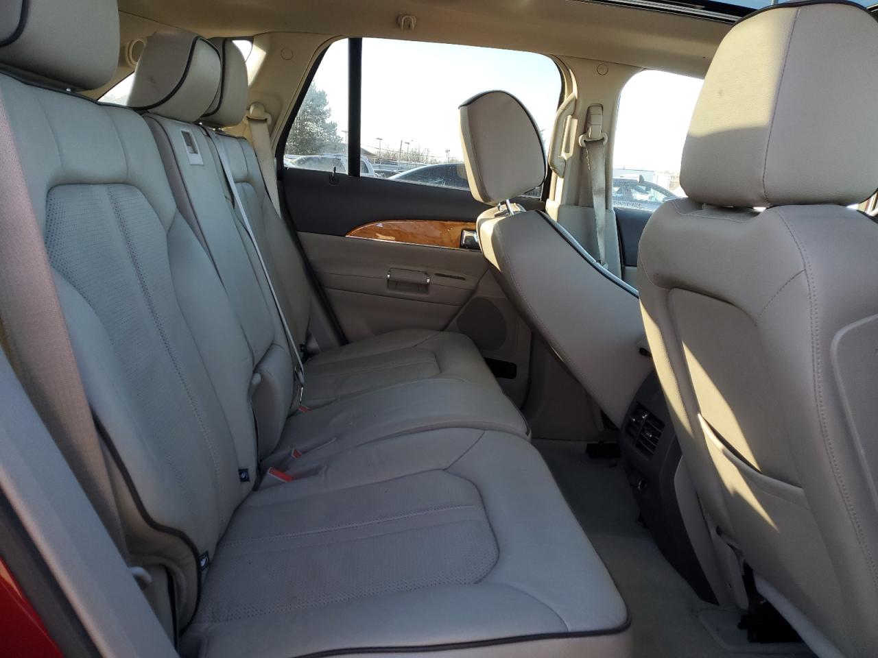 2013 Lincoln MKX - Image 11