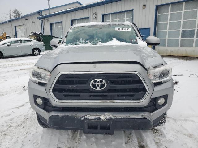  TOYOTA TACOMA 2017 Сріблястий