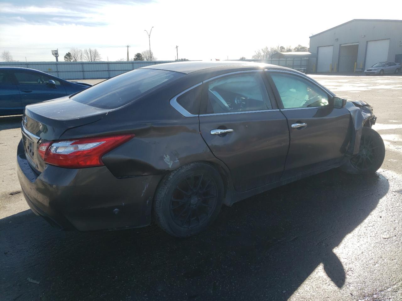 2016 Nissan Altima - Image 3
