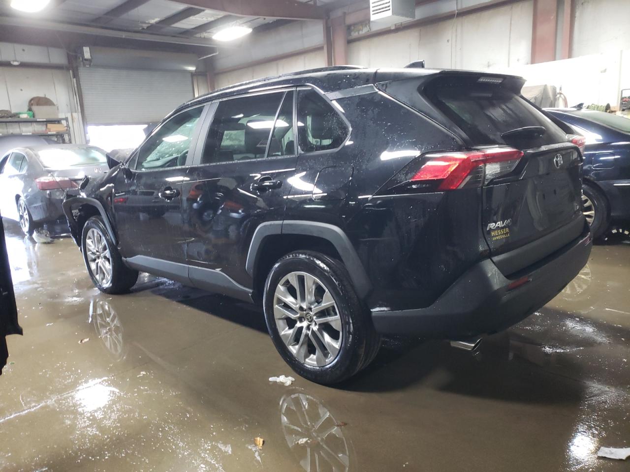 2022 Toyota RAV 4 - Image 2