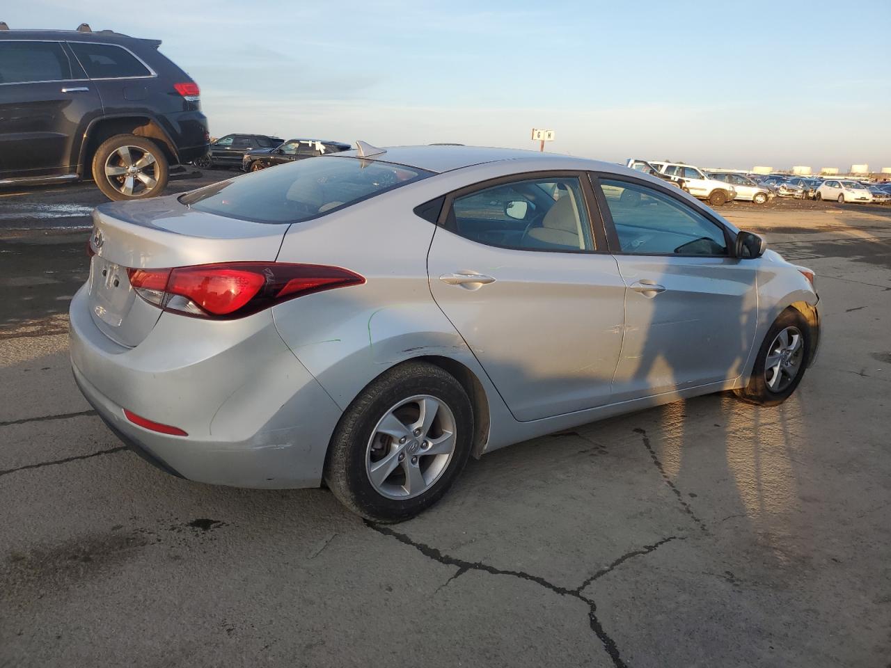 VIN 5NPDH4AE9EH495479 2014 HYUNDAI ELANTRA no.3