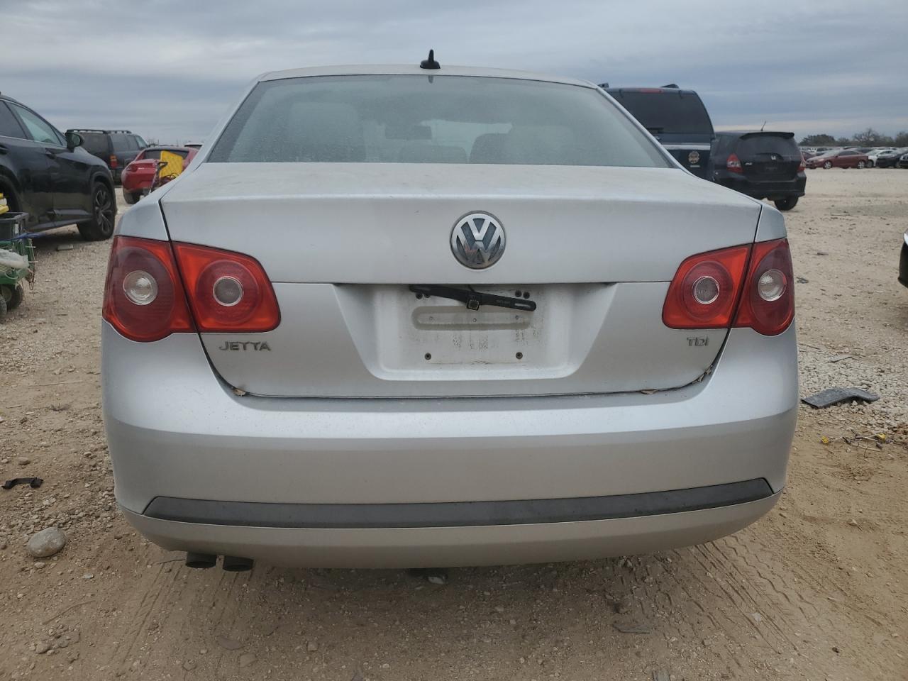 2006 Volkswagen Jetta - Image 6