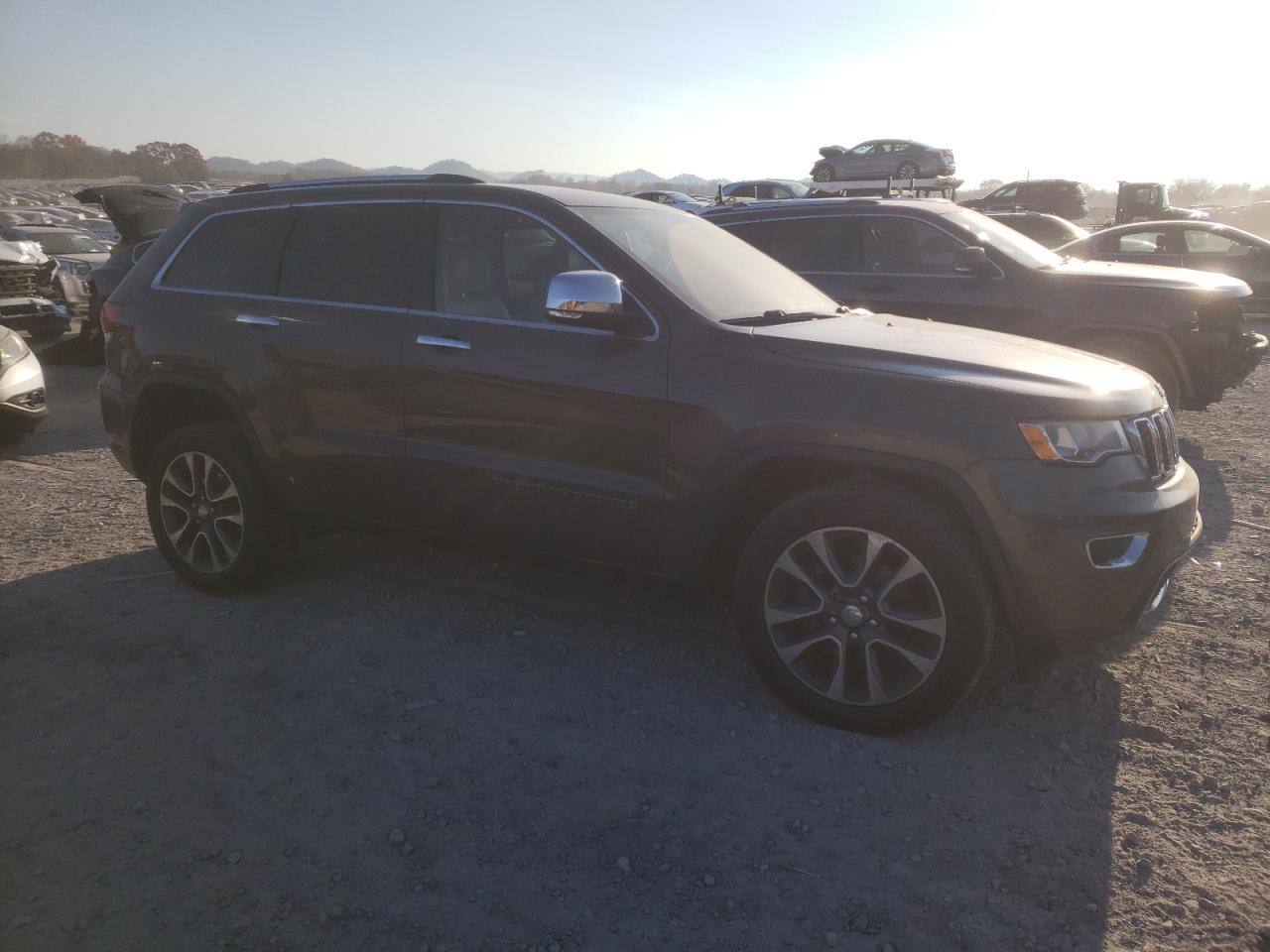 2018 Jeep Grand Cherokee - Image 4