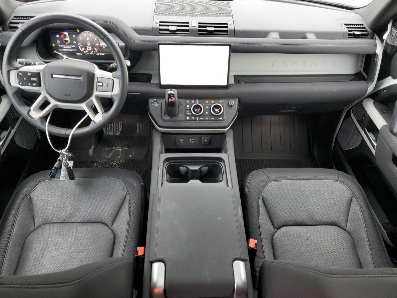 2023 Land Rover Defender - Image 8