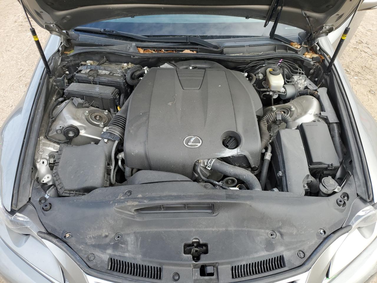 2015 Lexus IS - Image 11