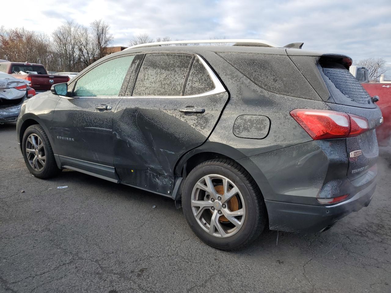 2019 Chevrolet Equinox - Image 2