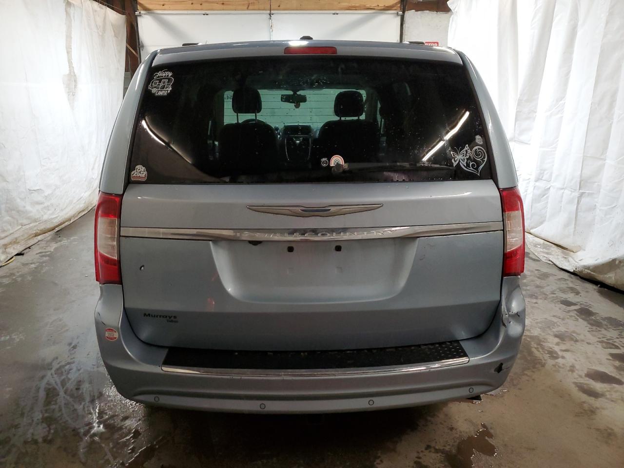 2016 Chrysler Town & Country Touring L VIN: 2C4RC1CG2GR240437 Lot: 86421654