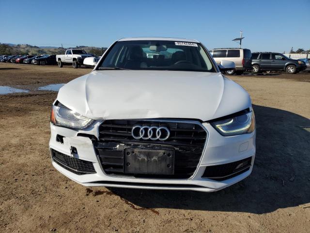  AUDI A4 2015 White