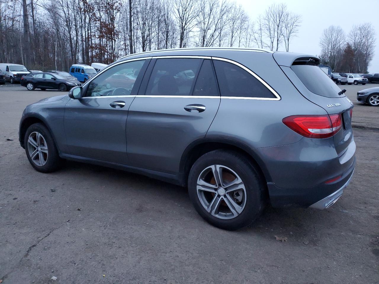 VIN WDC0G4KB9GF103369 2016 MERCEDES-BENZ GLC-CLASS no.2