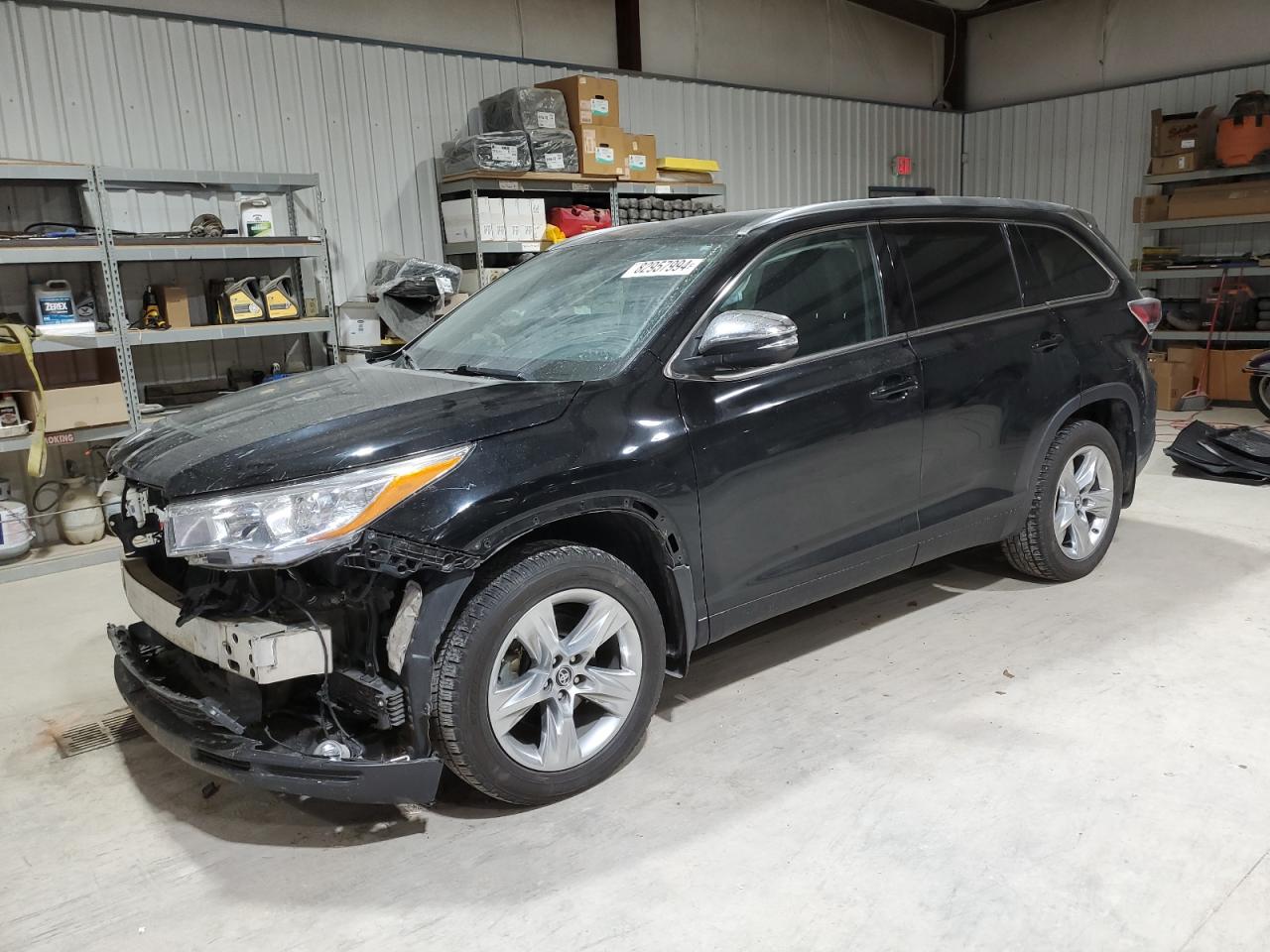 2016 Toyota Highlander - Image 1