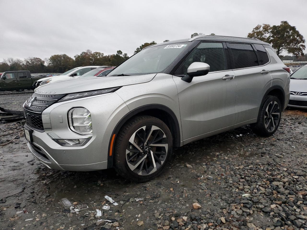 2024 Mitsubishi Outlander - Image 1