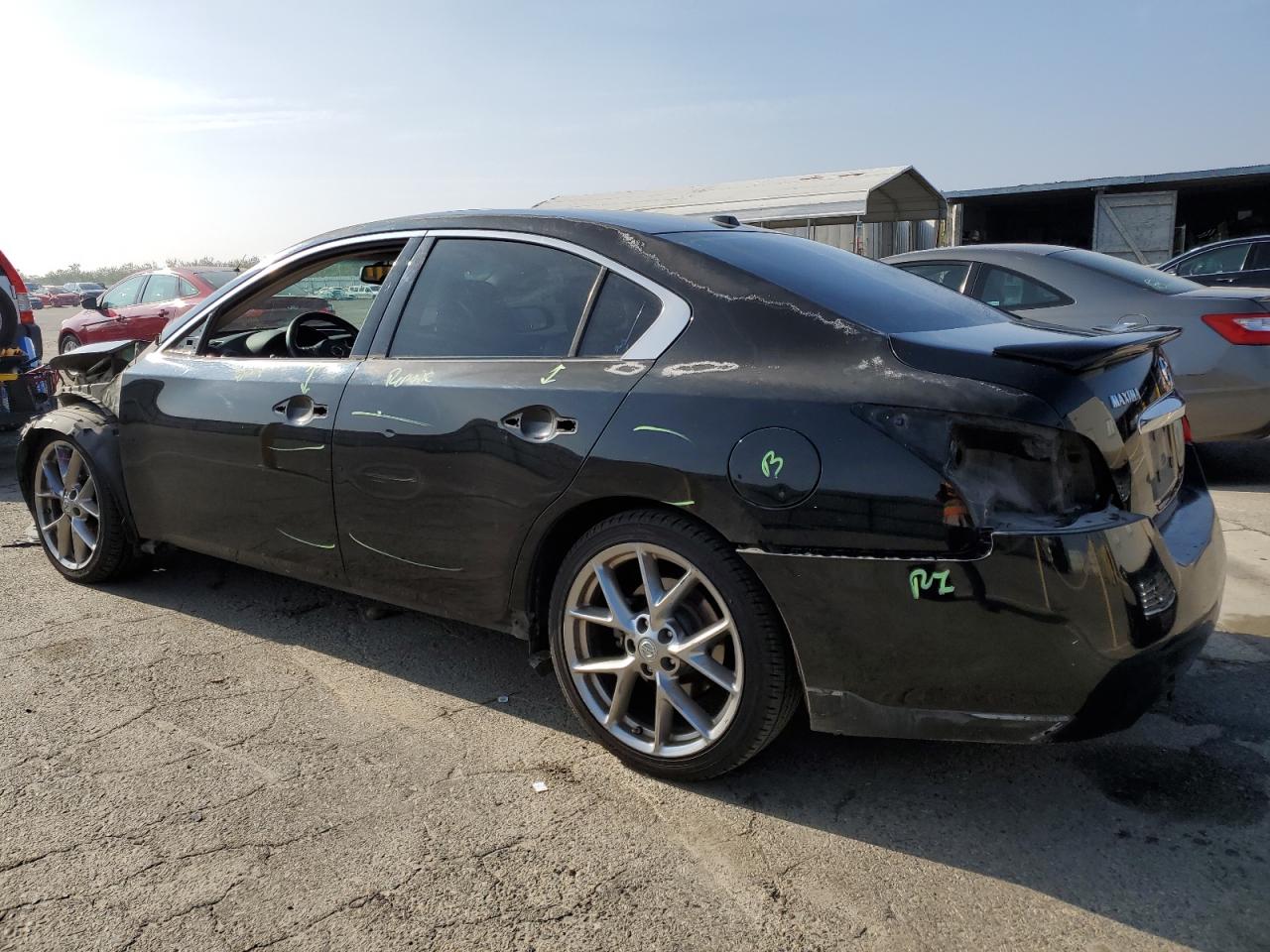 2010 Nissan Maxima - Image 2