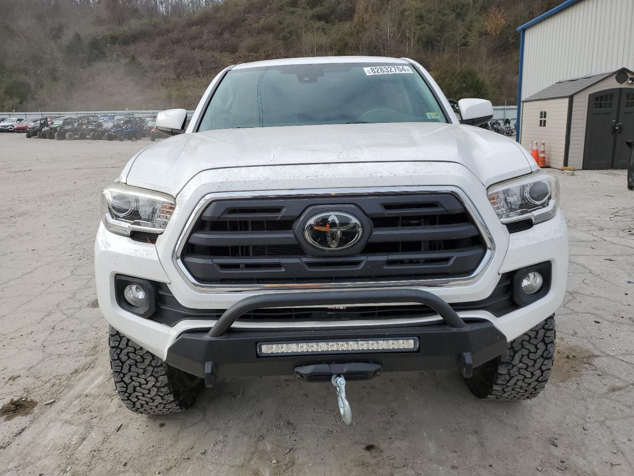 2018 Toyota Tacoma - Image 5