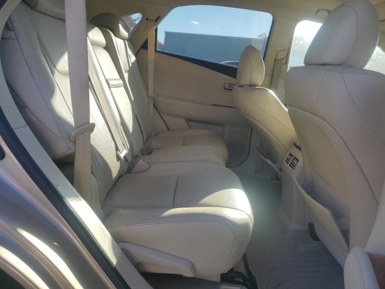 2010 Lexus RX - Image 10