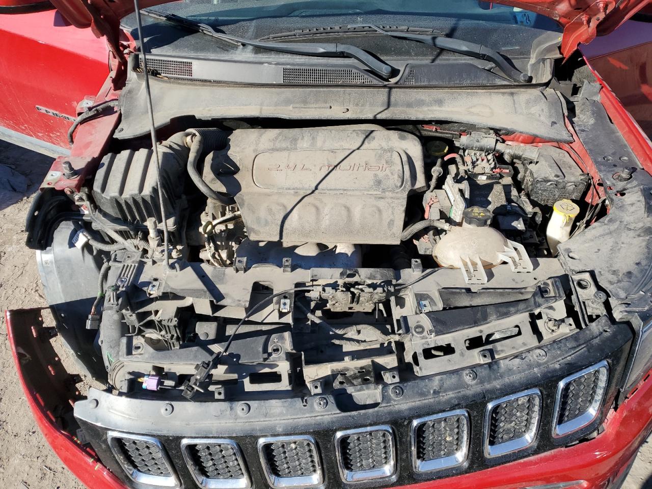 2018 Jeep Compass - Image 11