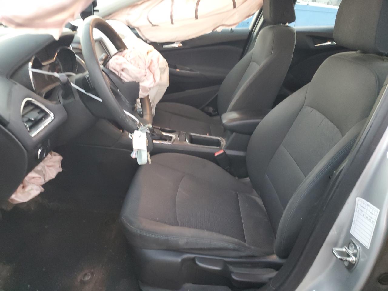 2018 Chevrolet Cruze - Image 7