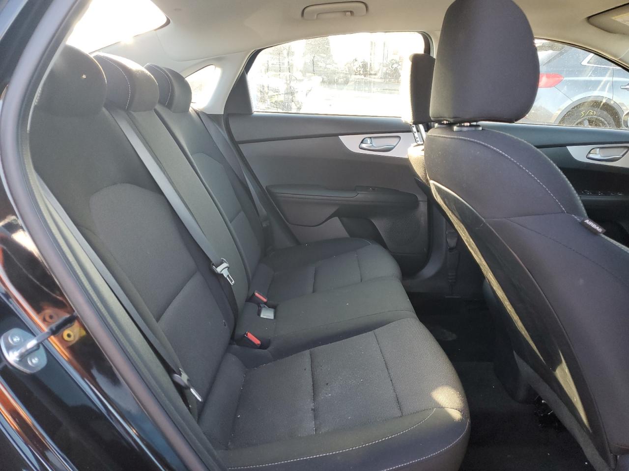 2024 Kia Forte - Image 10