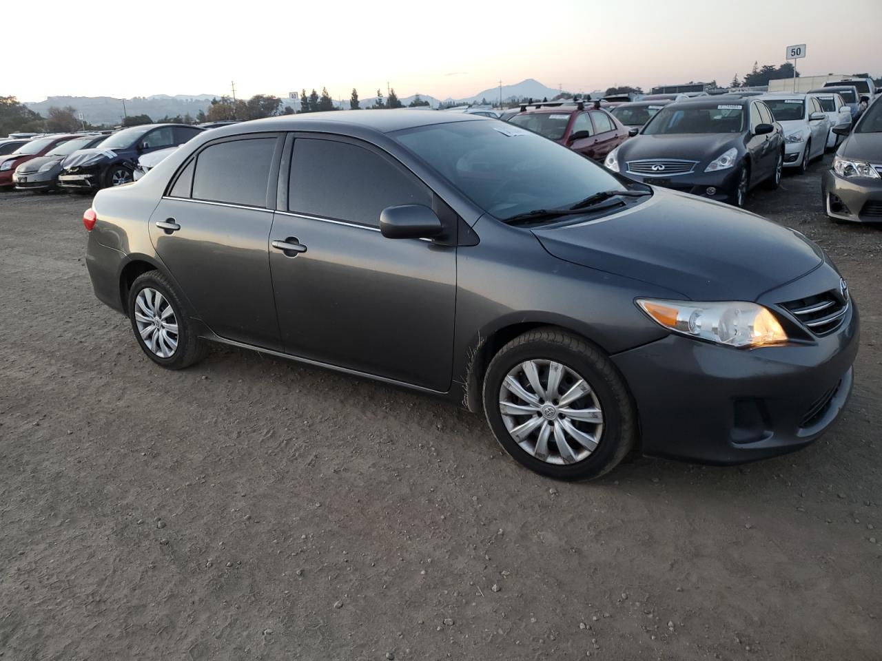 VIN 2T1BU4EE2DC943866 2013 TOYOTA COROLLA no.4