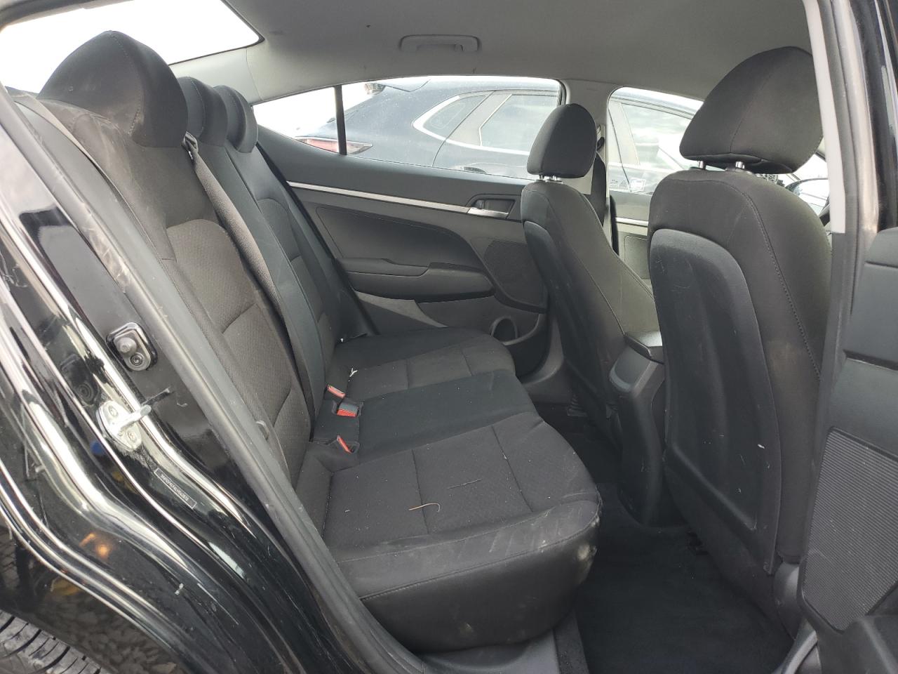 2020 Hyundai Elantra - Image 10