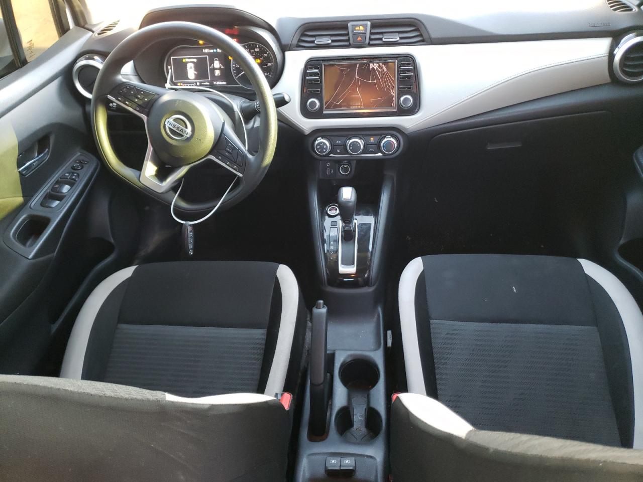 2021 Nissan Versa - Image 8