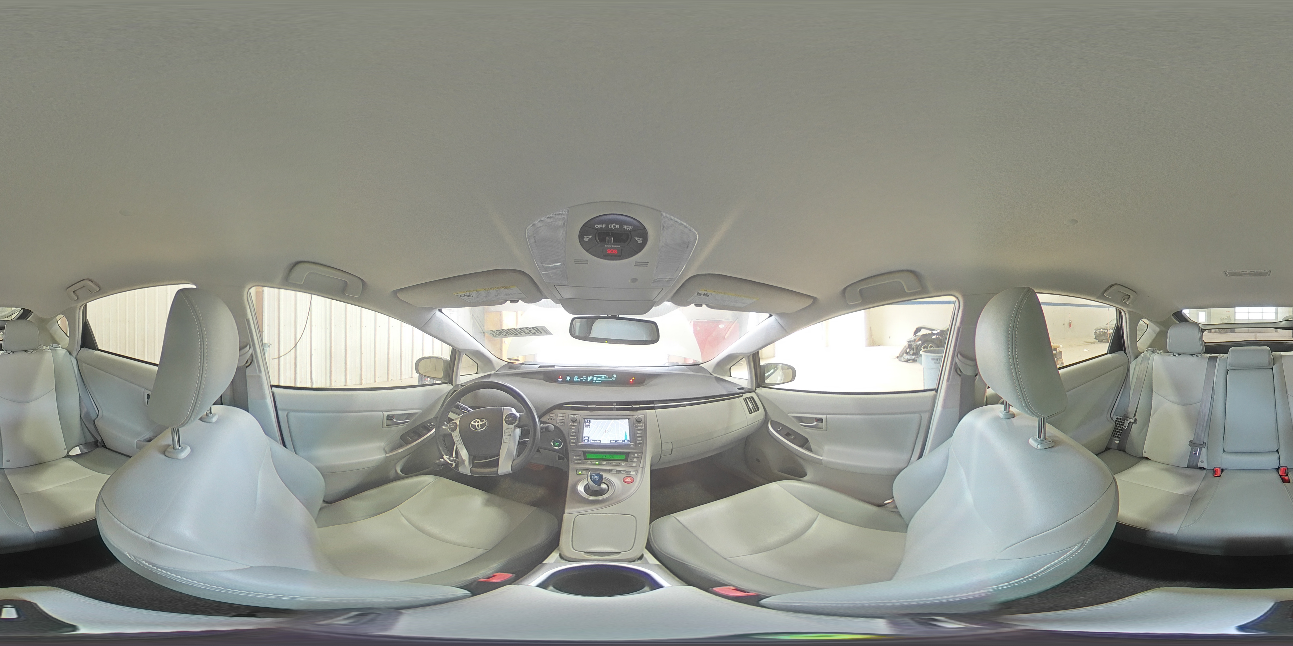 2013 Toyota Prius - Image 12