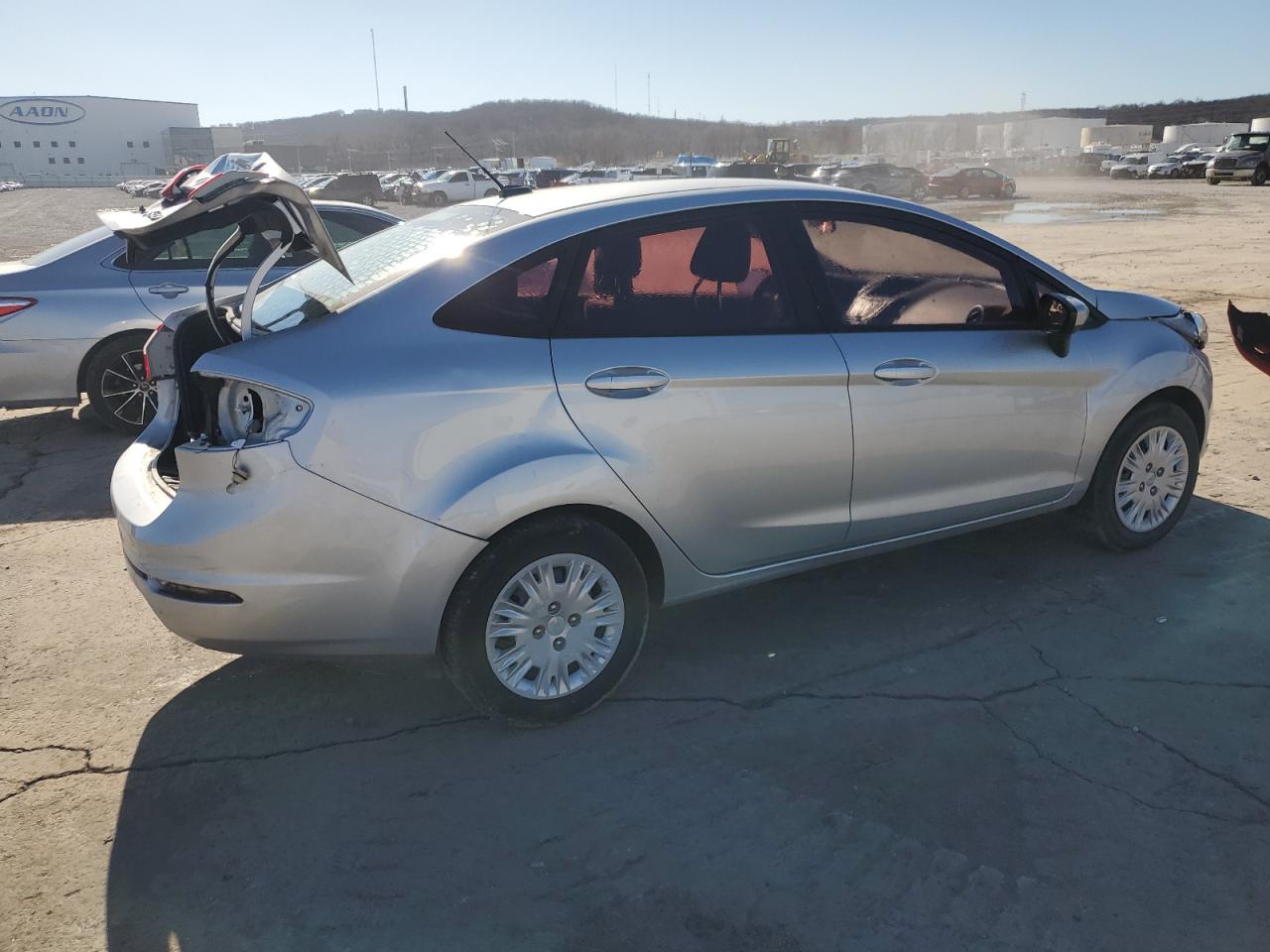 VIN 3FADP4AJ8KM127130 2019 FORD FIESTA no.3