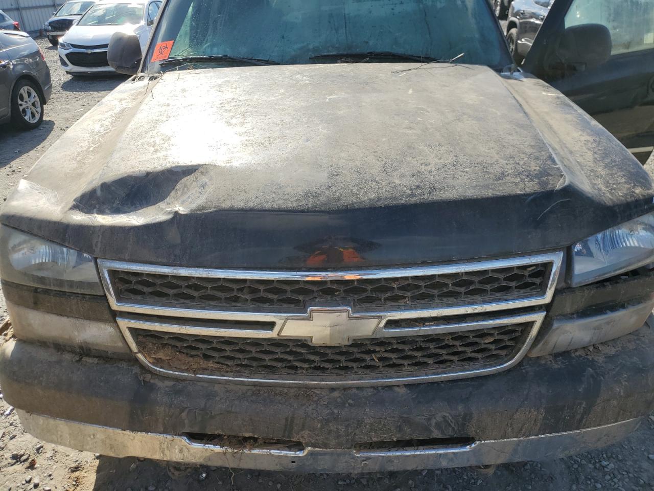2006 Chevrolet Silverado - Image 11