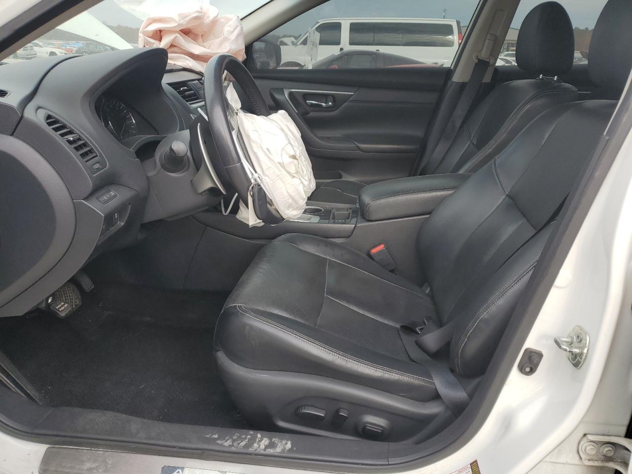 2018 Nissan Altima - Image 7