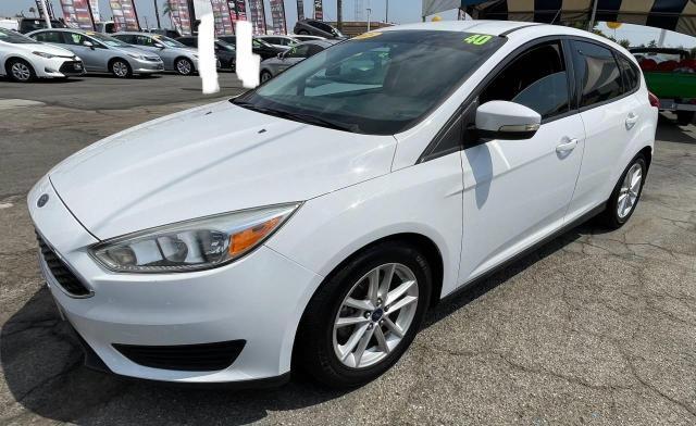 Hatchbacks FORD FOCUS 2015 White