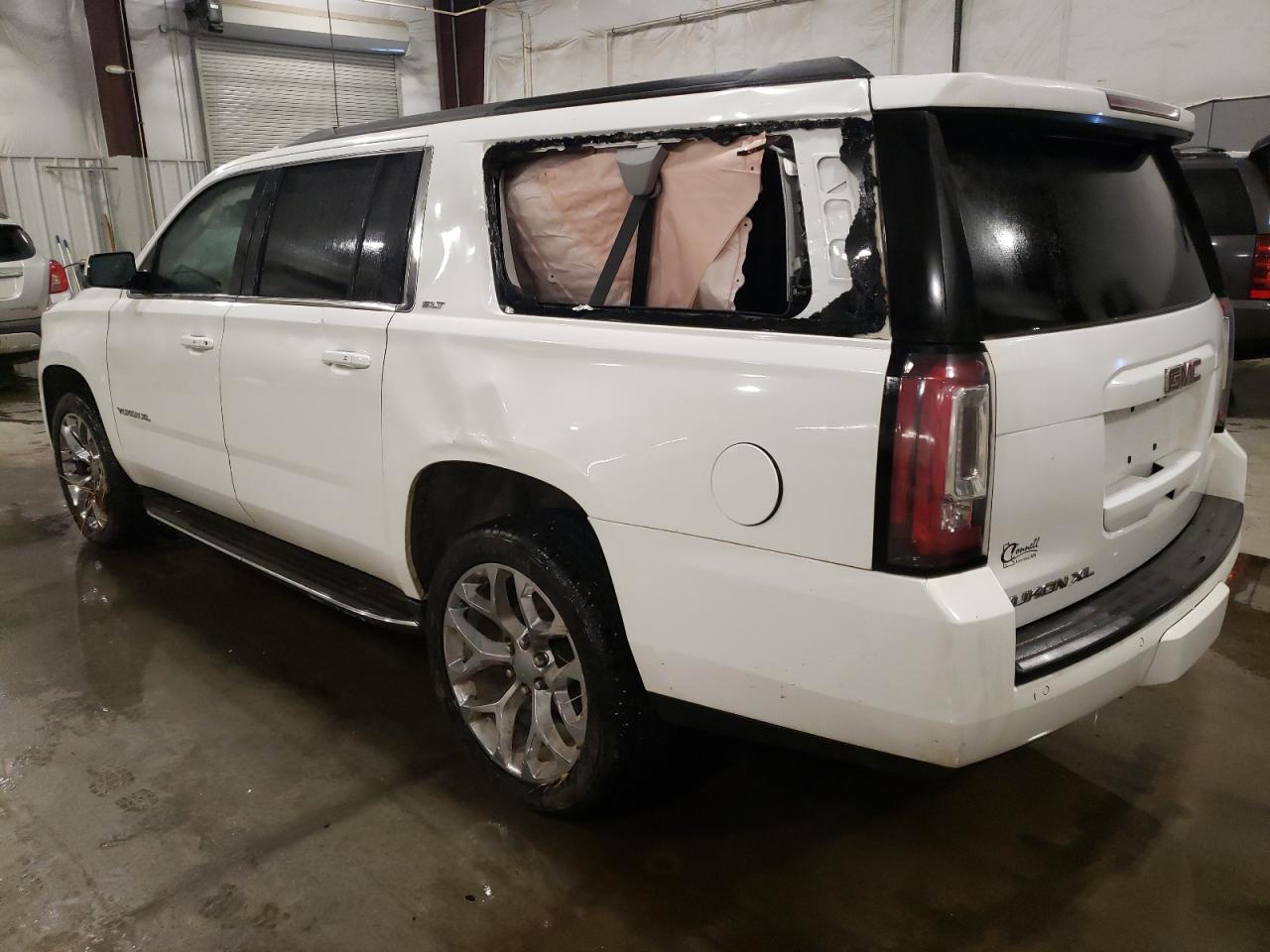 VIN 1GKS2GKC0JR185817 2018 GMC YUKON no.2