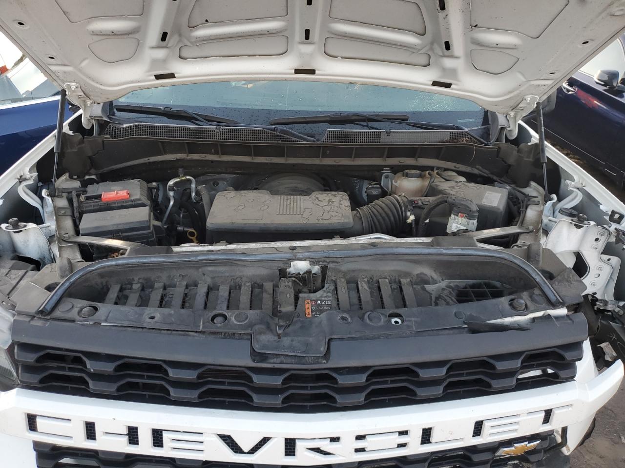 2020 Chevrolet Silverado - Image 11
