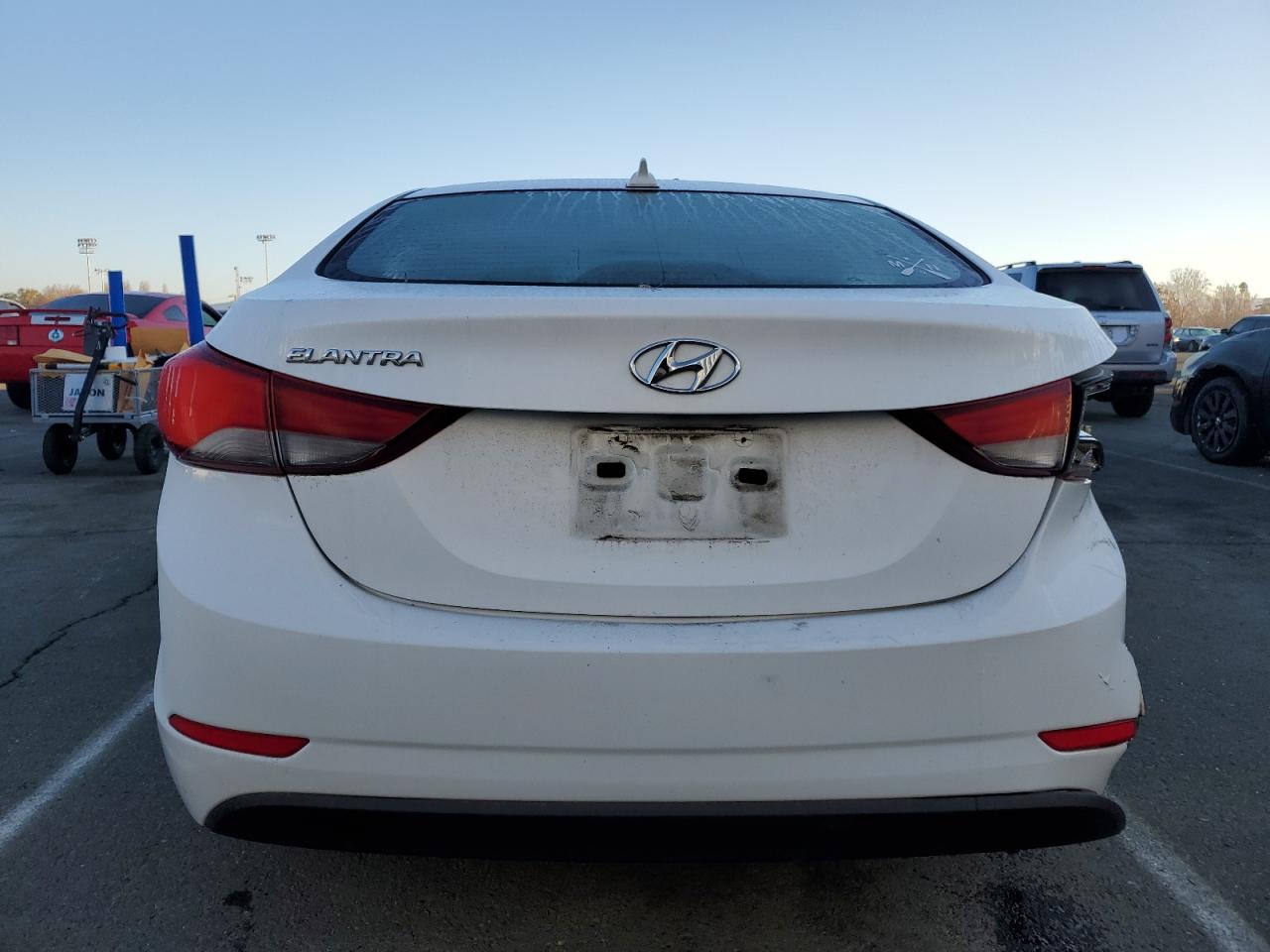 2016 Hyundai Elantra - Image 6