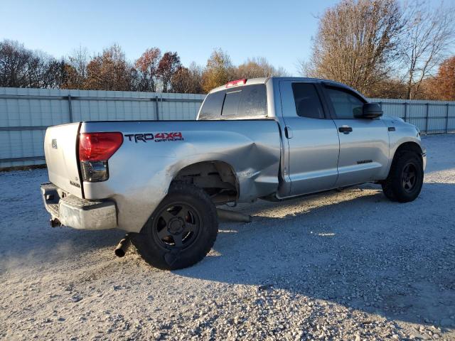  TOYOTA TUNDRA 2013 Серебристый