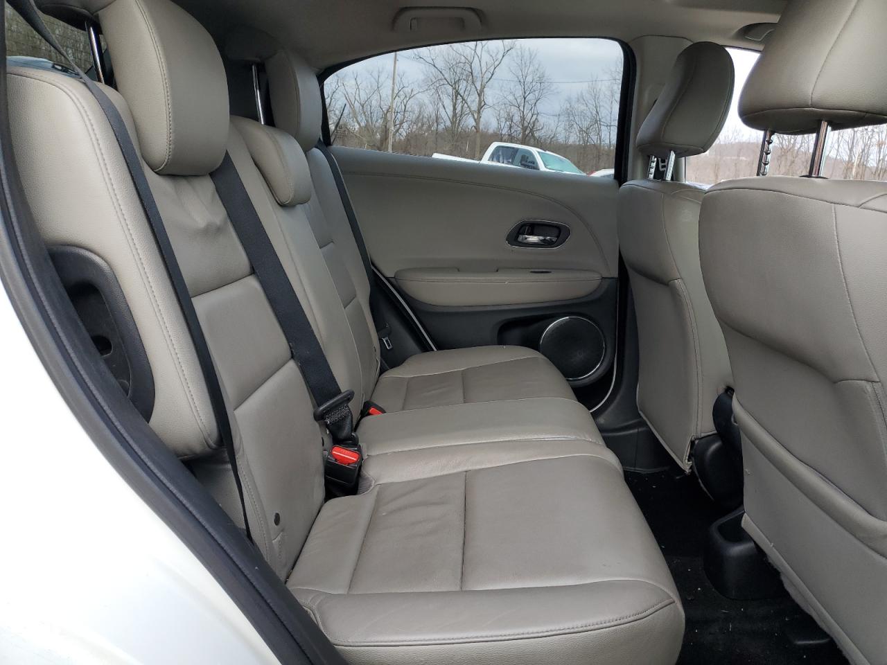 2016 Honda HR-V - Image 11