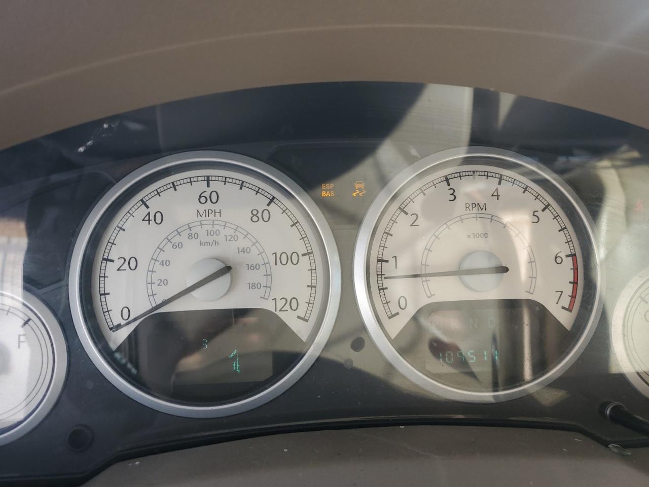 2008 Chrysler Town & Country - Image 9