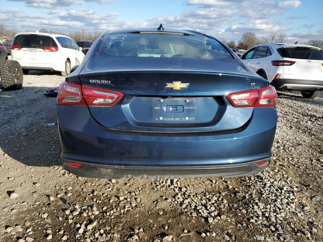 2020 Chevrolet Malibu - Image 6