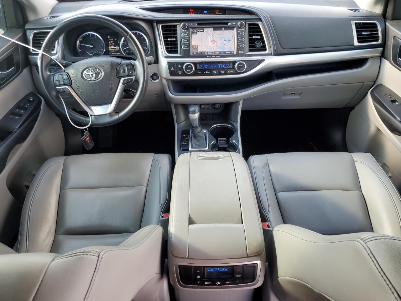 2019 Toyota Highlander - Image 8