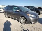 Kansas City, KS에서 판매 중인 2017 Toyota Sienna Xle - Front End