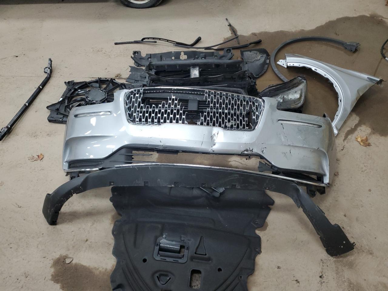 2021 Lincoln Corsair - Image 13