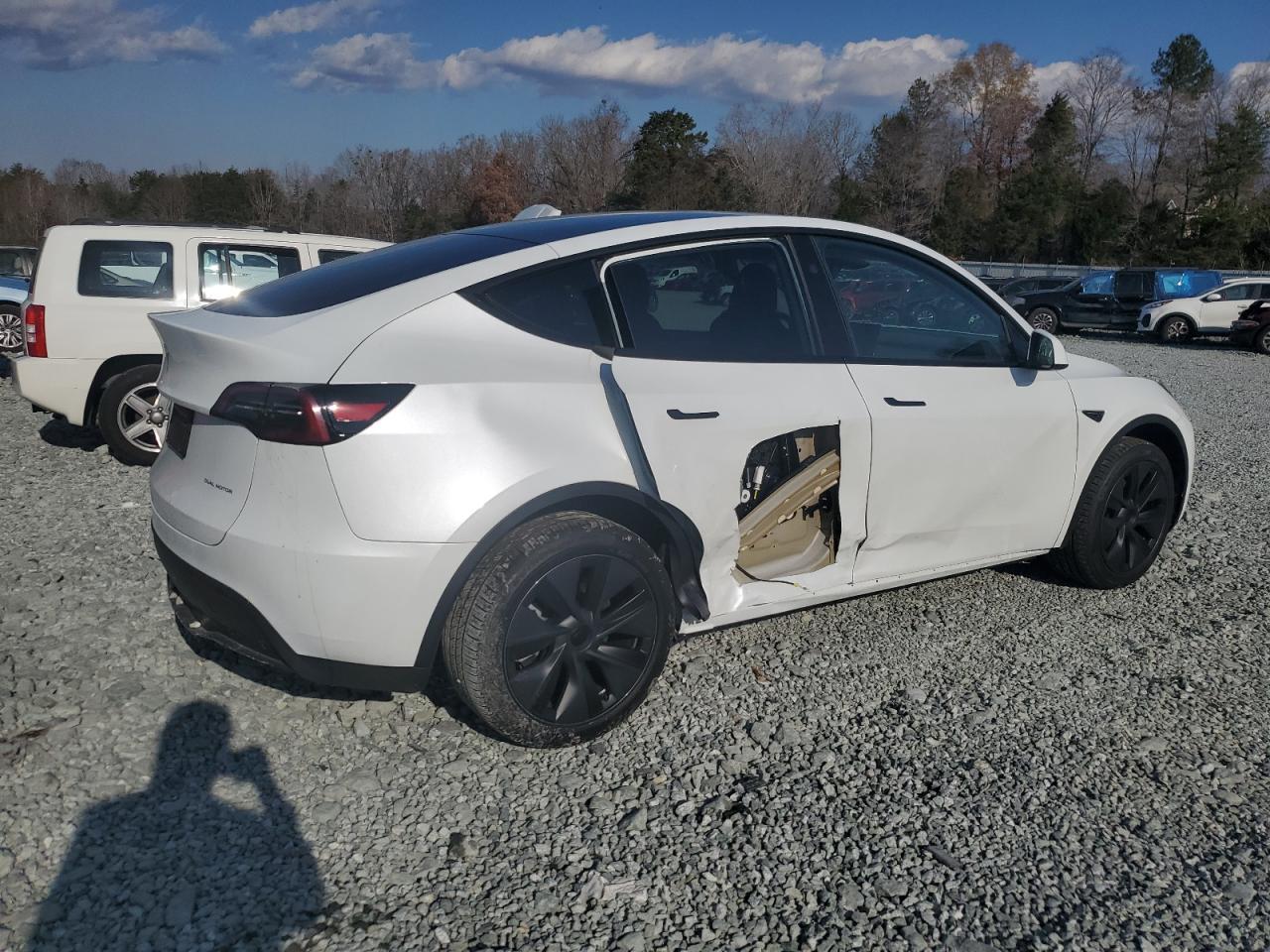 VIN 7SAYGDEE1RA332330 2024 TESLA MODEL Y no.3