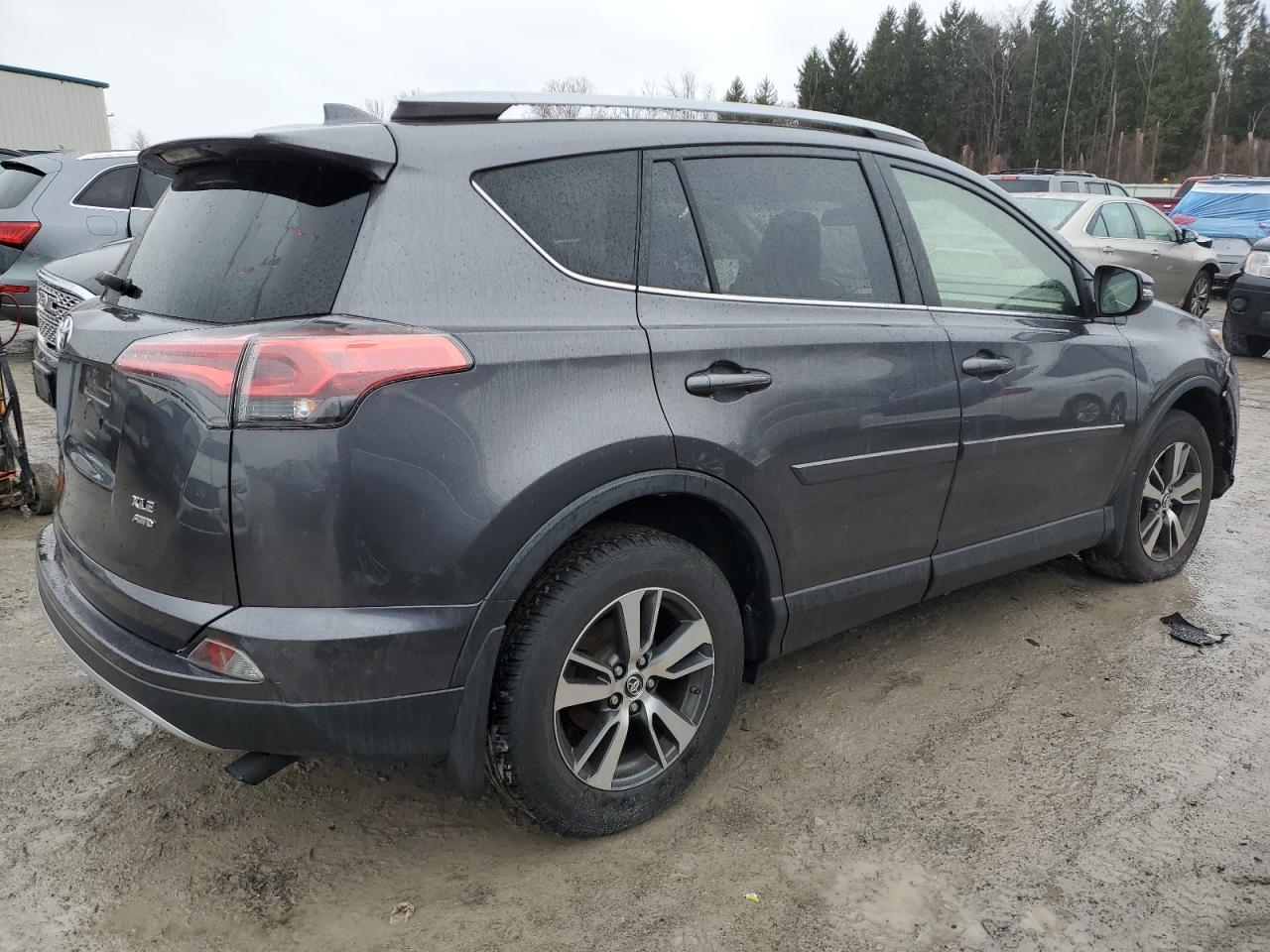 2017 Toyota RAV 4 - Image 3