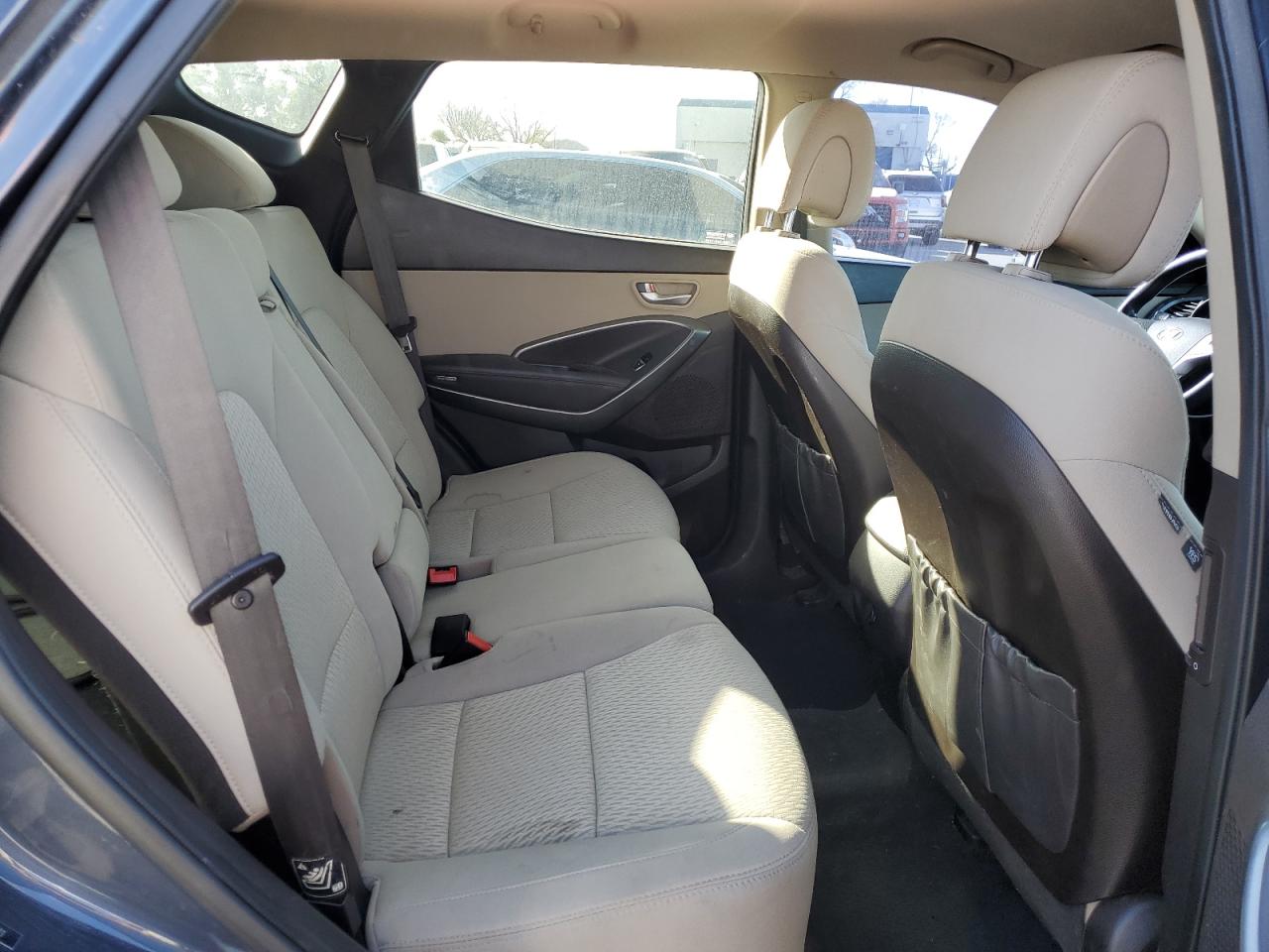 2018 Hyundai Santa Fe - Image 12