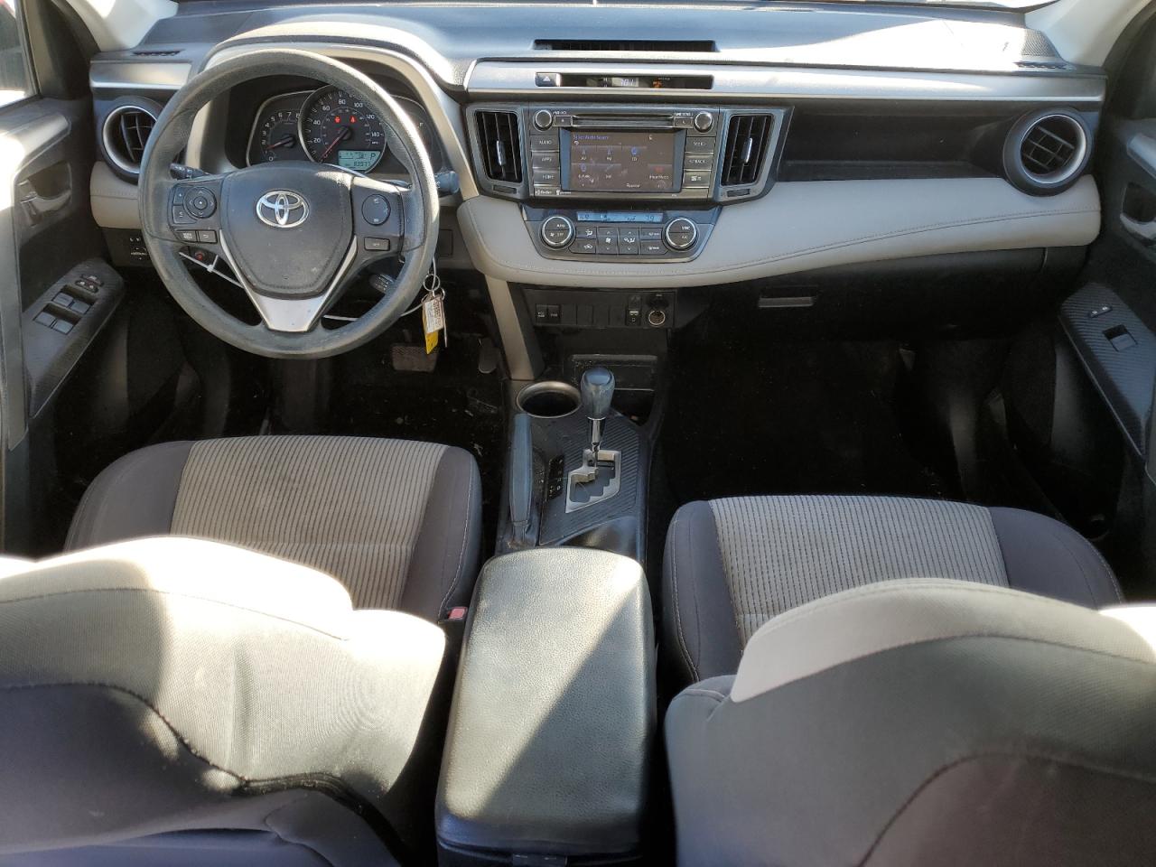 2015 Toyota RAV 4 - Image 8