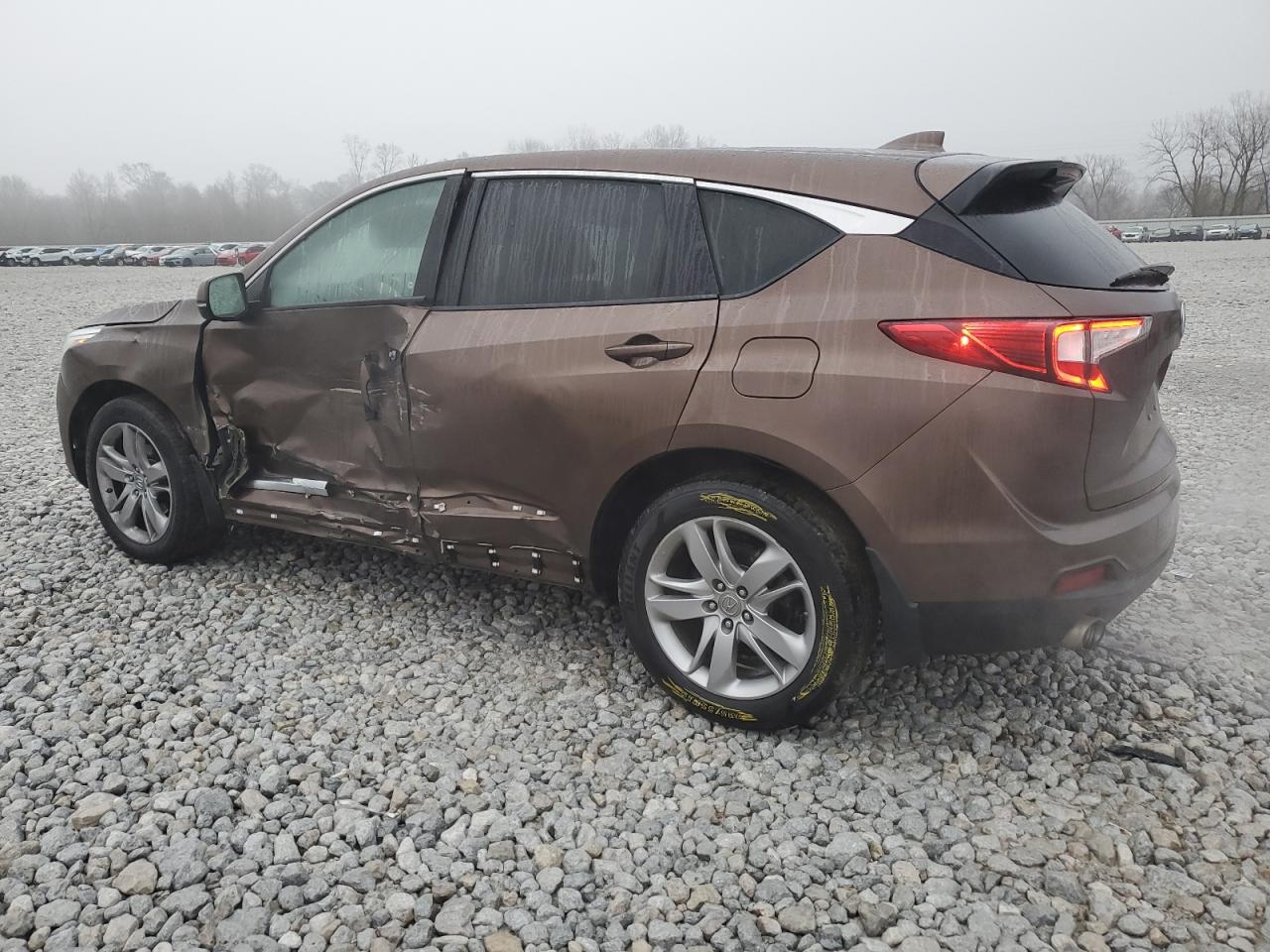 VIN 5J8TC2H7XKL035228 2019 ACURA RDX no.2