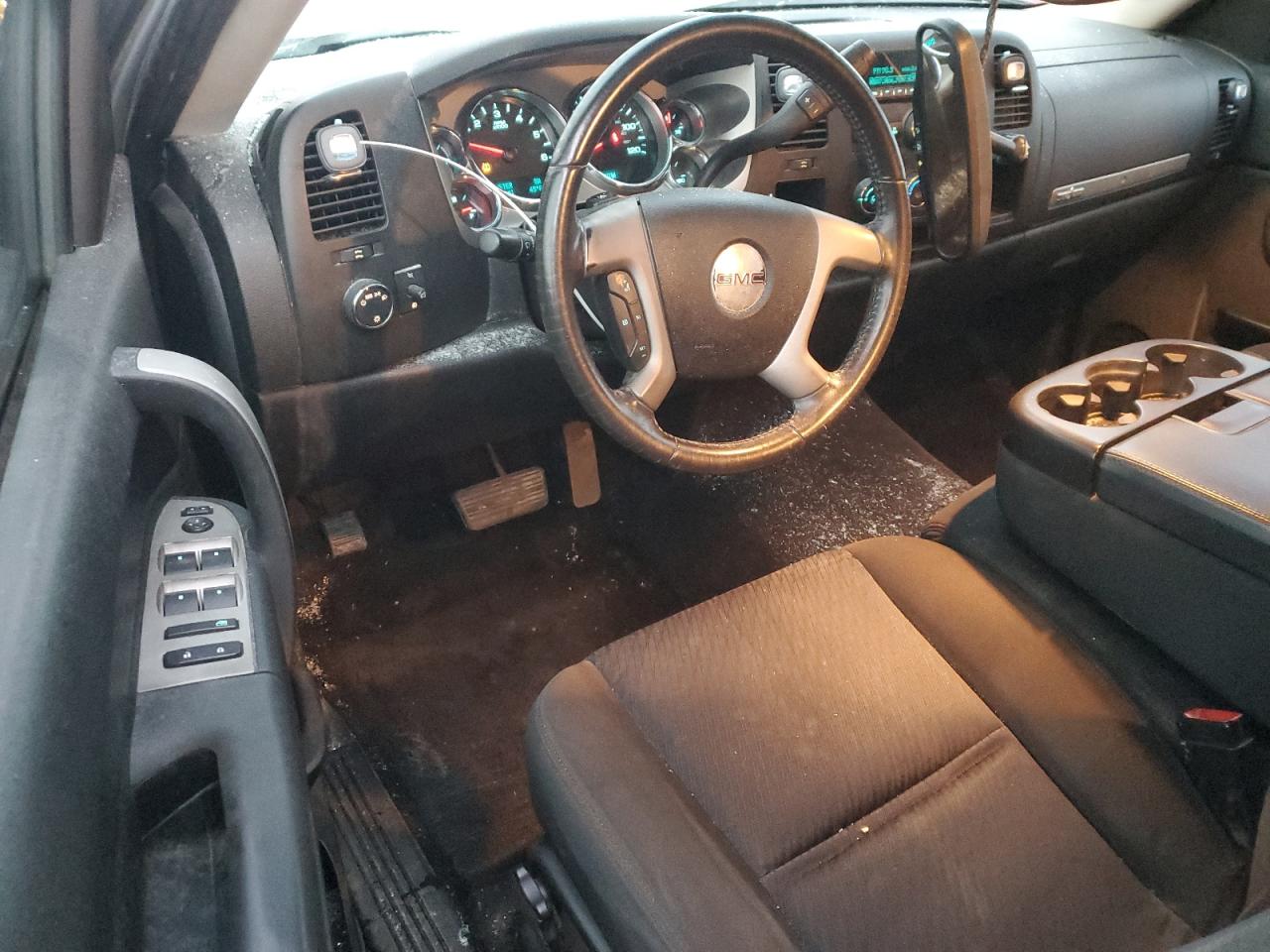 2010 GMC Sierra - Image 8